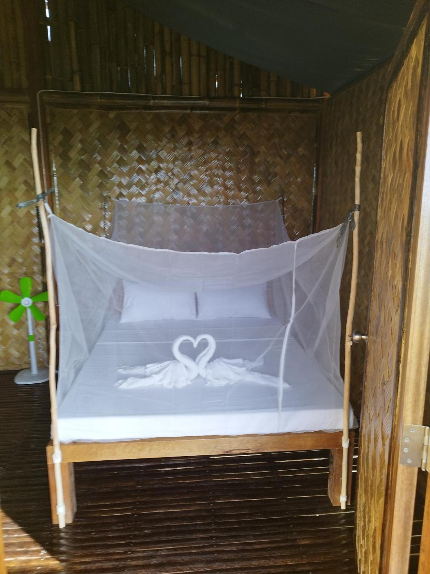 Ocean Green Eco Lodge Puerto Princesa Екстериор снимка