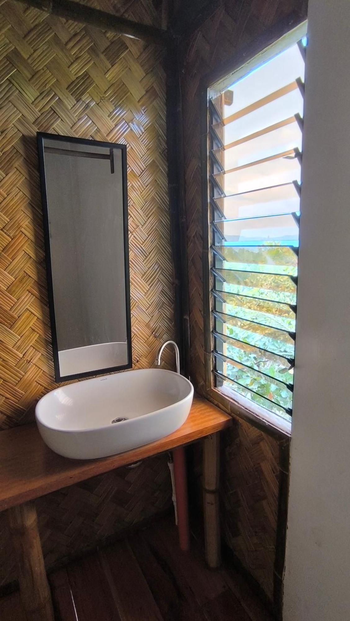 Ocean Green Eco Lodge Puerto Princesa Екстериор снимка